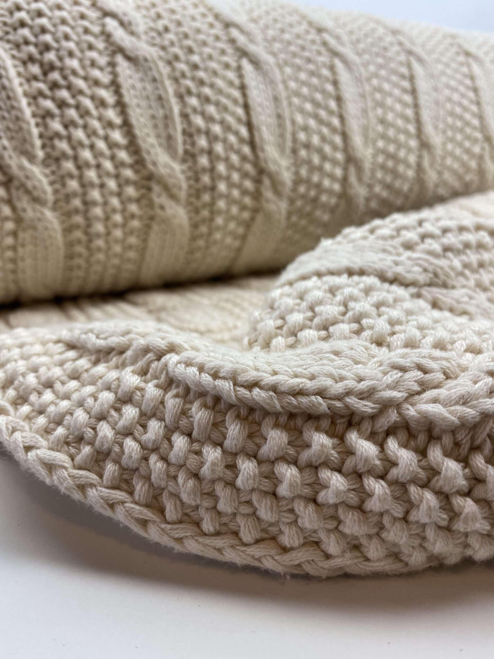 Natural cable- Knit