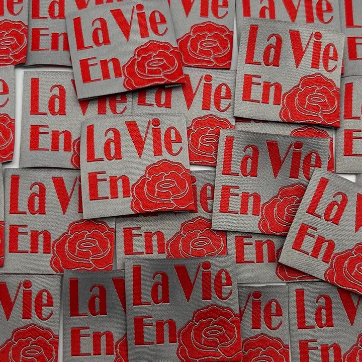 La Vie En 🌹 - naailabel per stuk