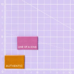 Authentic / One of a Kind – Set van 6 geweven labels