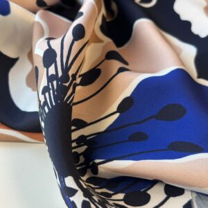 Bold Flower Statement – Satijn (deadstock) COUPON 80CM