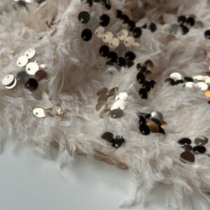 Feather delight – Faux Fur Fashion Basement