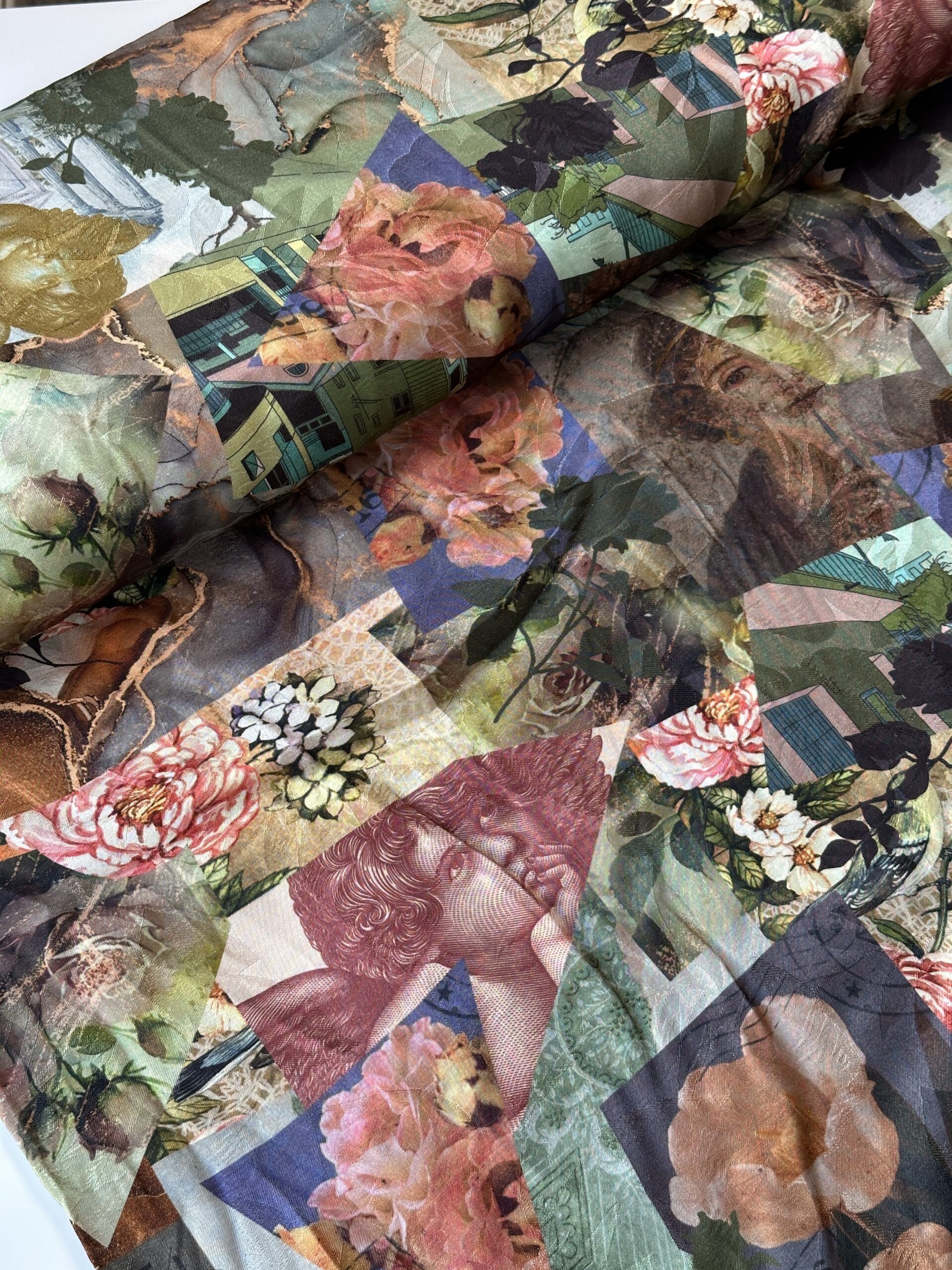Abstract Italia - Jacquard Viscose
