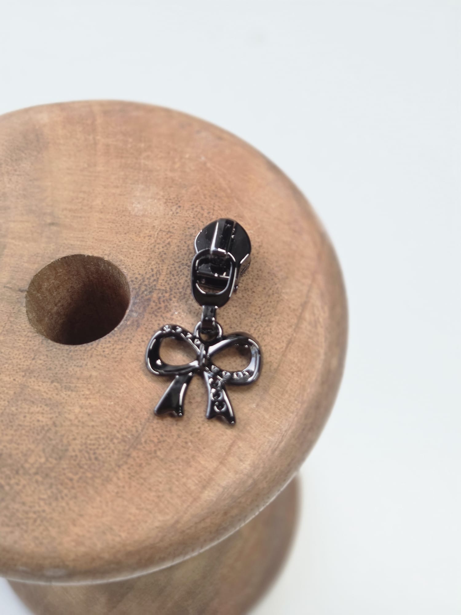 Strik - gun metaal - schuiver voor SPIRAAL rits 6mm