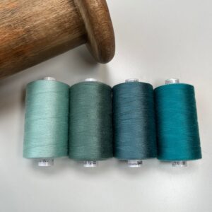 The Blues – Set van 4 x Coats Epic 1000m – Hoogwaardig atelier naaigaren